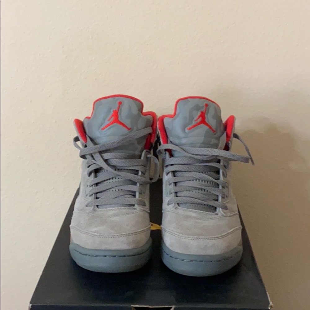 Retro Jordan 5.